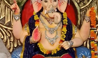 लालबाग के राजा के दर्शन करने उमड़ी भीड़:ओल्ड सुभाष नगर गोविंदपुरा में विराजे 10 फीट ऊंचे गजानन