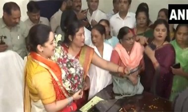 खत्म हुई अपर्णा यादव की नाराजगी! महिला आयोग में उपाध्यक्ष के तौर पर संभाला काम