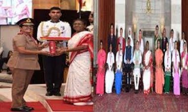 राष्ट्रपति ने 15 नर्सिंग पेशेवरों को राष्ट्रीय फ्लोरेंस नाइटिंगेल पुरस्कार प्रदान किए