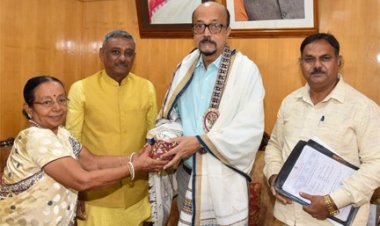 राज्यपाल रमेन डेका से छत्तीसगढ़ राज्य बाल कल्याण परिषद के पदाधिकारियों ने सौजन्य भेंट की