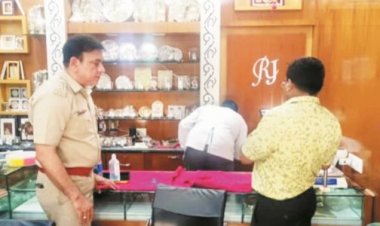 लूटेरों को पकडऩे बलरामपुर एसपी 5 टीम के साथ पहुंचे झारखंड