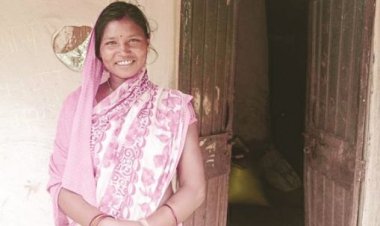 पहाड़ी कोरवा महिलाएं सुना रही महतारी वंदन की कहानी