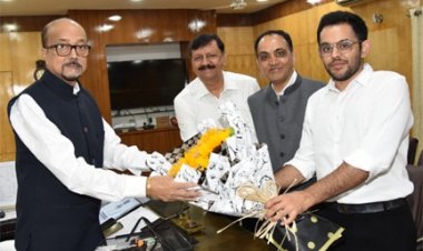 राज्यपाल डेका से दुबे ने की भेंट