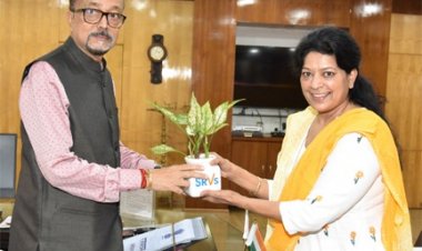 राज्यपाल डेका से मुख्य संरक्षक तेरापंथ प्रोफेशनल ने सौजन्य भेंट की