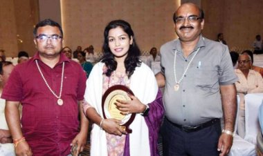 स्वर्णकार वेलफेयर एसो. के राष्ट्रीय सम्मेलन में डॉ.वृंदा सम्मानित