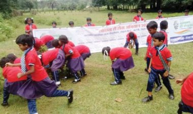 छात्र-छात्राओं ने ली स्वच्छता की शपथ