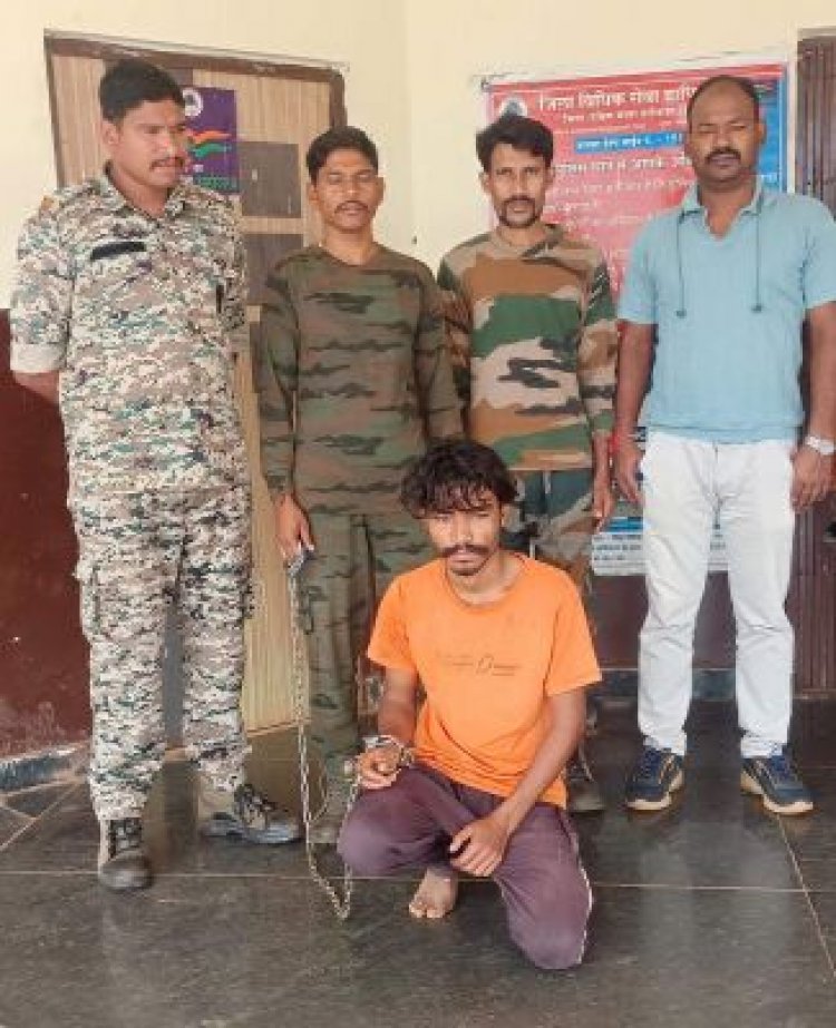 मोबाइल दुकान में चोरी, आरोपी गिरफ्तार