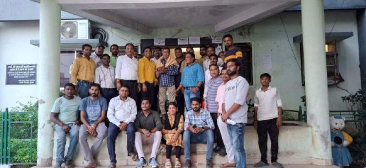 सेवानिवृत्ति पर राजस्व निरक्षक को दी विदाई