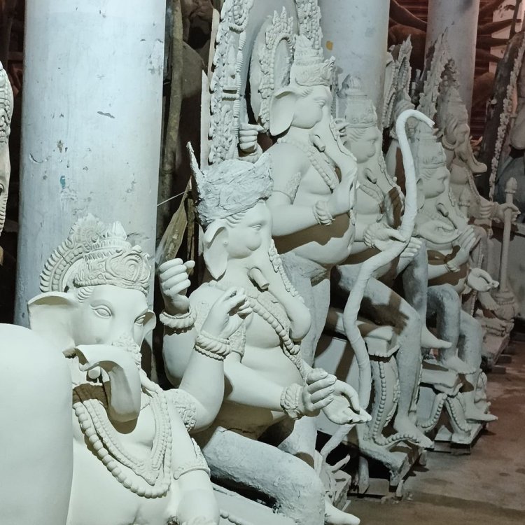 7 सितंबर से शुरू होगा गणेशोत्सव:पांच से लेकर 14 फीट की प्रतिमाएं को रूप दे रहे लोकल और बंगाल के कलाकार