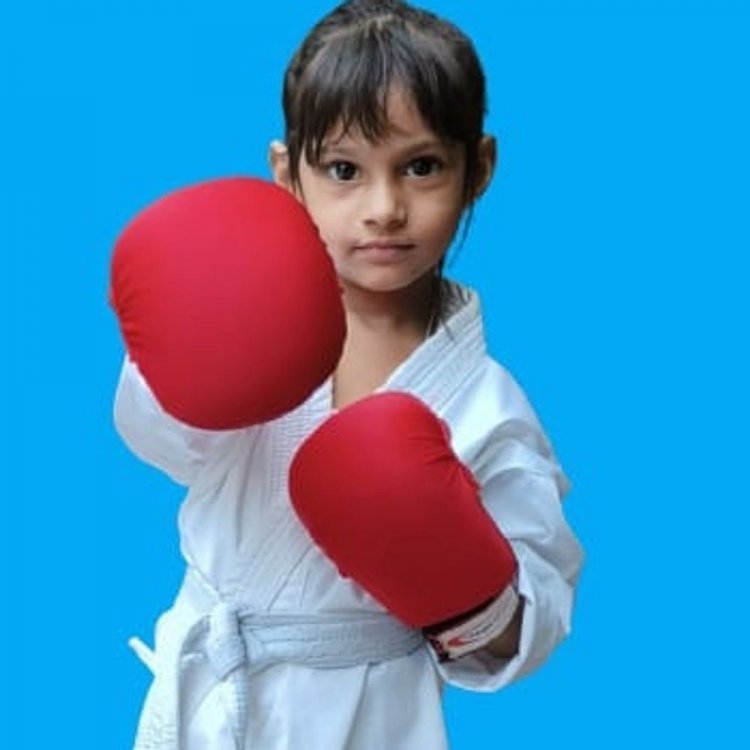रेनबुकान कराटे कॉम्पिटिशन में अमायरा गुर्जर का सिलेक्शन:कॉम्पिटिशन में हिस्सा लेने वाली सबसे कम उम्र की बालिका