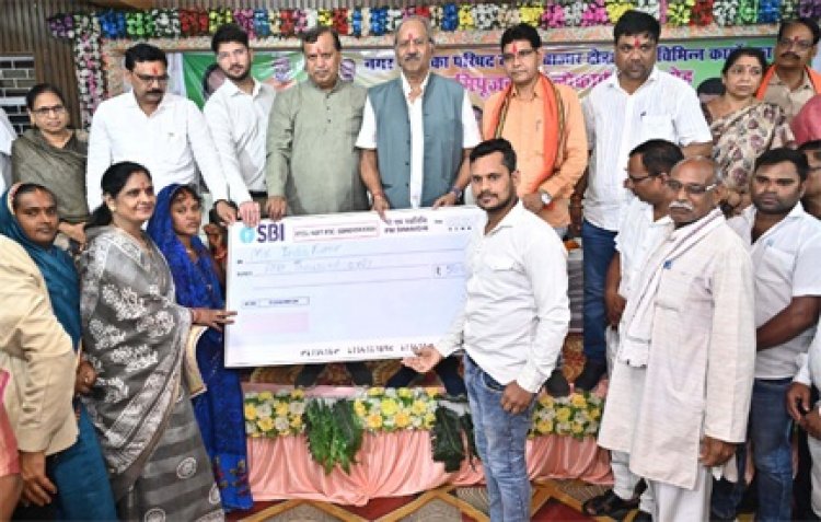 निर्माण कार्याे के साथ सांस्कृतिक विकास भी जरुरी - राजस्व मंत्री वर्मा