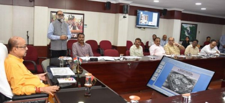 राजभवन की निर्माण समय पर हो-डेका