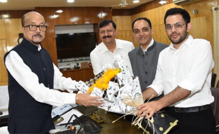 राज्यपाल डेका से दुबे ने की भेंट