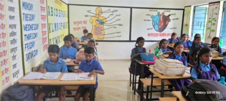 मुख्यमंत्री स्कूल जतन योजना से शासकीय पूर्व माध्यमिक शाला बरगवाँ में पढ़ाई की सहुलियत बढ़ी