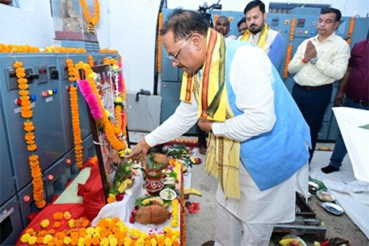 मुख्यमंत्री विष्णु देव साय ने की भगवान विश्वकर्मा की पूजा-अर्चना