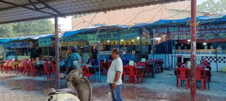 चौपाटी के आधा दर्जन से अधिक दुकानों में चोरी, कई में तोडफ़ोड़