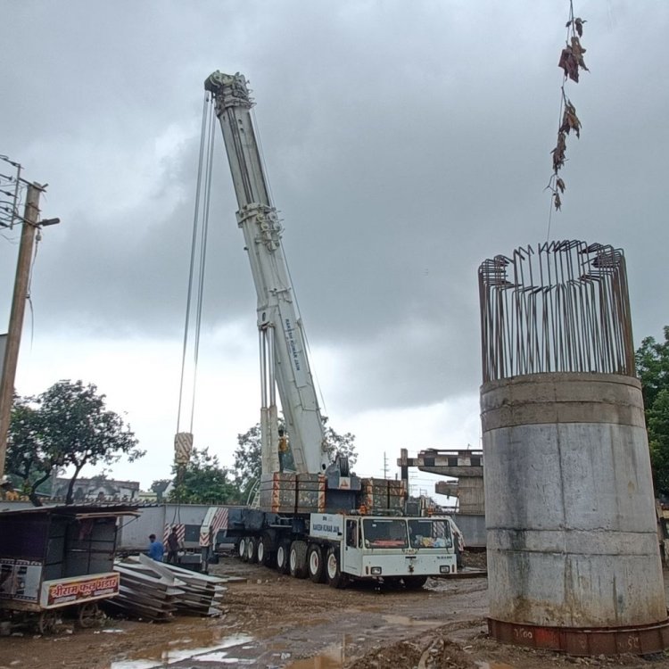 सरेखा ओवरब्रिज पर दो गर्डर होंगे लॉन्च:एसडीएम ने कहा सुरक्षा की दृष्टि से चार दिनों तक आवागमन बंद