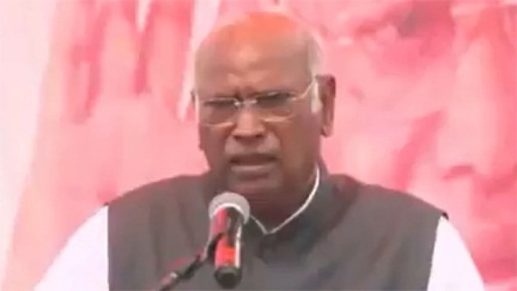 भाषण देते-देते बिगड़ी मल्लिकार्जुन खरगे की तबीयत