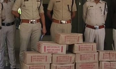 पुलिस ने पकड़ी 19 पेटी अवैध शराब:हटा एसडीओपी की टीम ने की कार्रवाई, पिकअप वाहन में भरकर ले जा रहे थे आरोपी