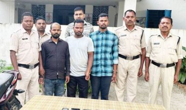 बुजुर्ग दुकानदार से लूट, 3 बंदी