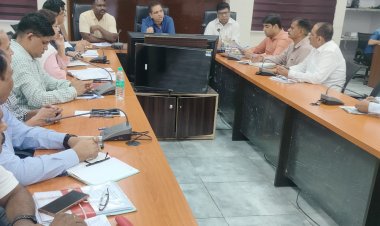 शुक्रवार को आएगी डीएपी खाद की रैक:कलेक्टर ने अधिकारियों को दिए निर्देश; बोले- शिकायत नहीं आनी चाहिए, सभी किसानों को खाद मिलेगी