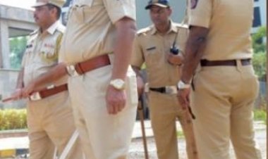 महाराष्ट्र के मुख्यमंत्री, दोनों उपमुख्यमंत्रियों के आवासों पर सुरक्षा बढ़ाई गई