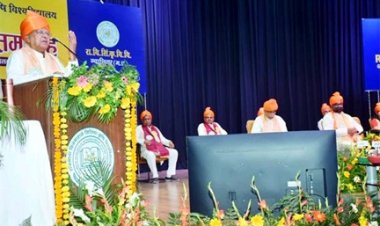 कृषि विद्यार्थी किसानों की खेती संबंधी जटिल समस्याओं के समाधान में योगदान दें – राज्यपाल श्री पटेल