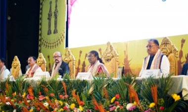 राष्ट्रपति श्रीमती द्रौपदी मुर्मु रायपुर एम्स पहुंची