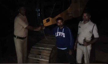 छत्तीसगढ़-गरियाबंद के रेत घाट में माफिया पर शिकंजा, खनिज अमले ने टार्च की रोशनी से ढूंढे दो चेन माउंटेन