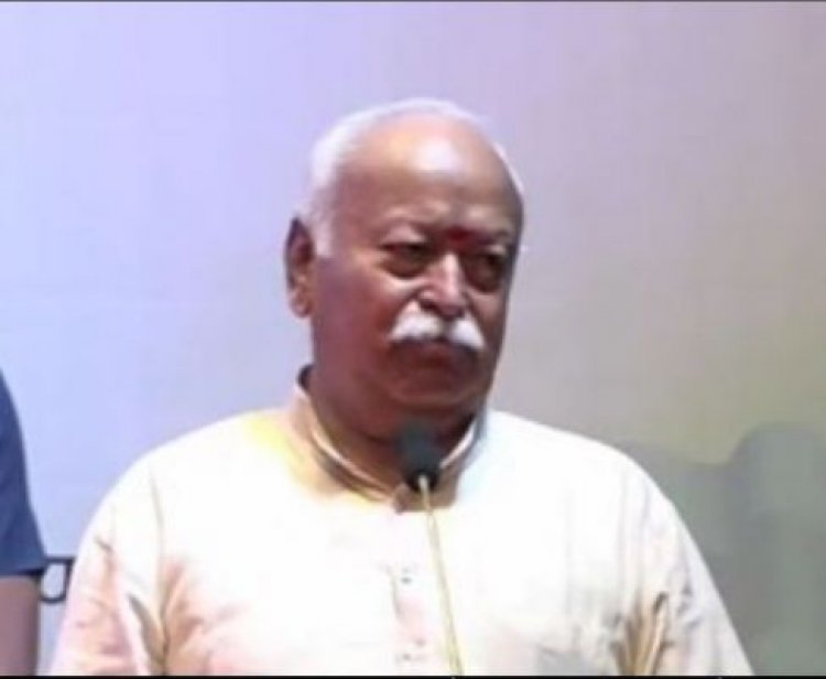 हम बनते हैं, तो देश बनता है : मोहन भागवत