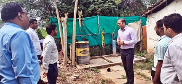 जल जीवन मिशन के संचालक डॉ. भुरे ने गांवों का दौरा कर कार्यों का किया निरीक्षण