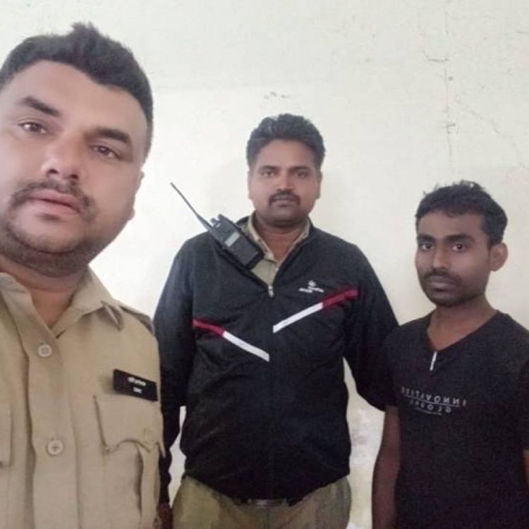 इंदौर में फैक्ट्री कर्मचारियों में विवाद के बाद हत्या:खाना बनाने की बात पर कहासुनी के बाद सिर पर टामी मारी, अस्पताल में तोड़ा दम