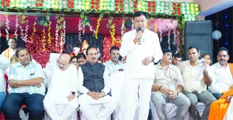 पूर्वजों द्वारा कोहड़िया में प्रारंभ किए गए दशहरा उत्सव आज की पीढ़ी के लिए अमूल्य धरोहर: उद्योग मंत्री श्री देवांगन