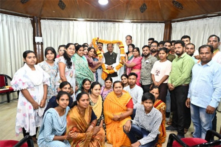 दिवंगत शिक्षक पंचायत के परिजनों को लम्बे संघर्ष यात्रा का मिला सुखद परिणाम