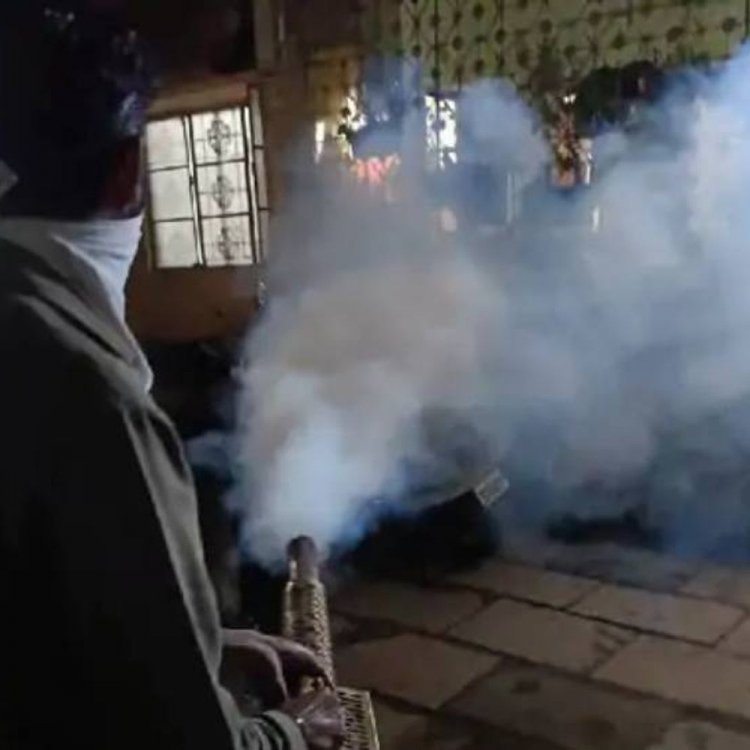 इंदौर में डेंगू आउट ऑफ कंट्रोल,महापौर को कोस रहे लोग:सोशल मीडिया पर वीडियो अपलोड कर कहा- आपके पास विजन नहीं, मेरा नाई आपसे अच्छा सोचता है