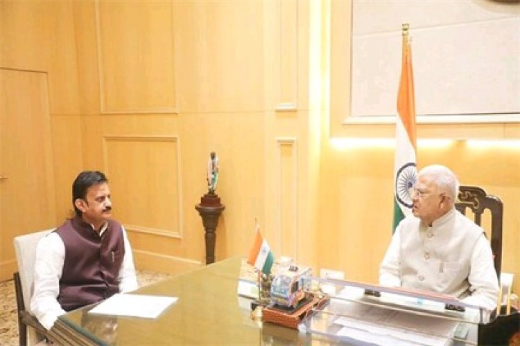 राज्यपाल श्री पटेल से उप मुख्यमंत्री श्री शुक्ल ने की सौजन्य भेंट