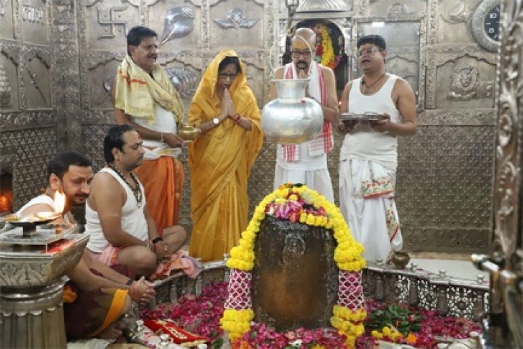 राज्यपाल श्री रमेन डेका ने महाकालेश्वर ज्योतिर्लिंग के दर्शन किए