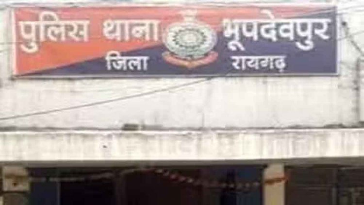 छत्तीसगढ़-रायगढ़ में पुलिस आरक्षक ने विधवा महिला को शादी का झांसा देकर किया दुष्कर्म, मुकरने पर किया मामला दर्ज