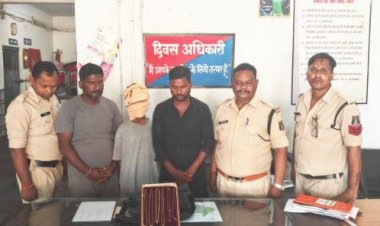 ज्वेलर्स से सोने की चेन चोरी करने वाला गिरोह पकड़ाया, एक नाबालिग भी
