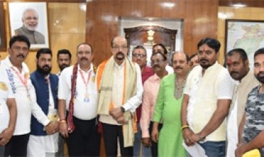 राज्यपाल श्री डेका को छठ महापर्व में शामिल होने के लिए न्यौता