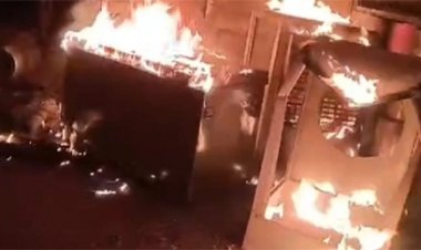 आधा दर्जन बदमाशों ने किया फैक्ट्री में हमला, तोड़फोड़- आगजनी