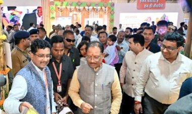 राज्योत्सव - 2024 : आदिमजाति विभाग की प्रदर्शनी का मुख्यमंत्री श्री विष्णु देव साय ने की प्रशंसा