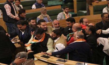 जम्मू-कश्मीर विधानसभा में हंगामा जारी