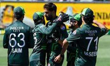 पाकिस्तान ने ऑस्ट्रेलिया को किया 163 रन पर ढ़ेर