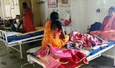 मरीज के परिजन से अस्पताल में सफाई कराने का मामला