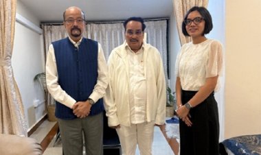 केन्द्रीय जल संसाधन मंत्री से राज्यपाल श्री डेका ने की सौजन्य मुलाकात