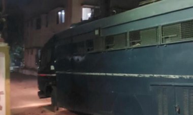 आधी रात चाय पीने निकले युवा, पुलिस ने पकड़ा:​​​​​कहा- चलो हम चाय पिलाते हैं, जेल वाहन में बैठाकर घुमाया; थाने पर लाकर दी हिदायत