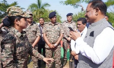 सीएम विष्‍णुदेव साय ने बस्तरिया बटालियन जवानों से मुलाकात की