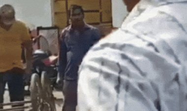 नपा कर्मचारियों के सामने पलटाया सब्जी ठेला:रेहड़ी वाले ने लगाया फ्री सब्जी लेने का आरोप, सीएमओ ने की थाने में शिकायत