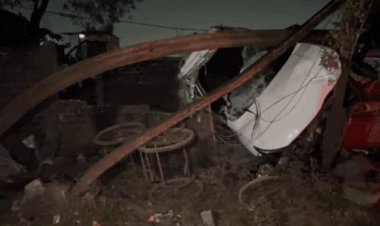 इंदौर में होटल शेरेटन के रेस्टोरेंट मेंनेजर की मौत:रात 3 बजे बिजली के पोल में घुसी कार, दो घंटे बाद पहुंची एम्बुलेंस